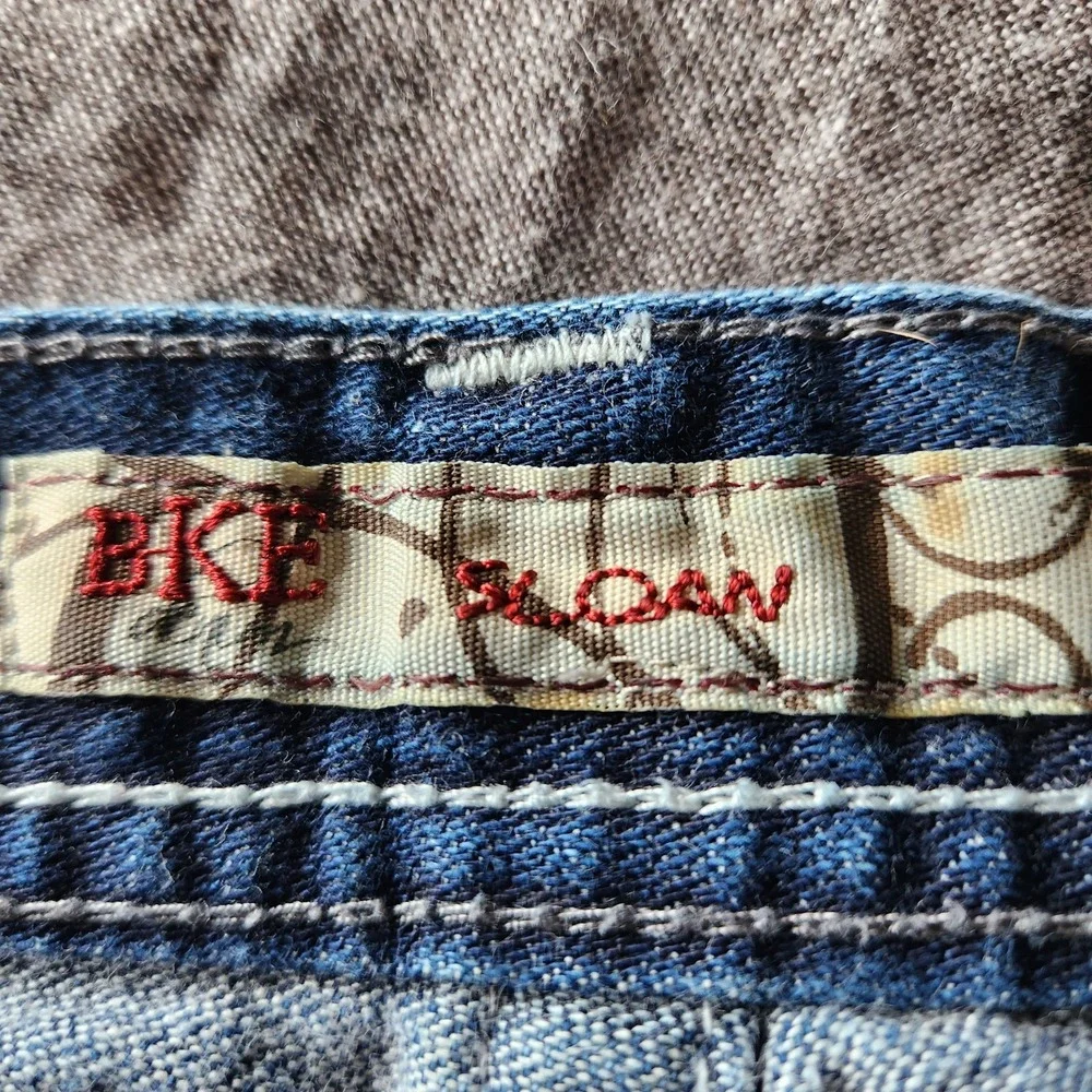 BKE Sloan Shorts Womens 28 Blue Denim Dark Wash Mid Rise Distressed Embellished - Picture 5 of 10